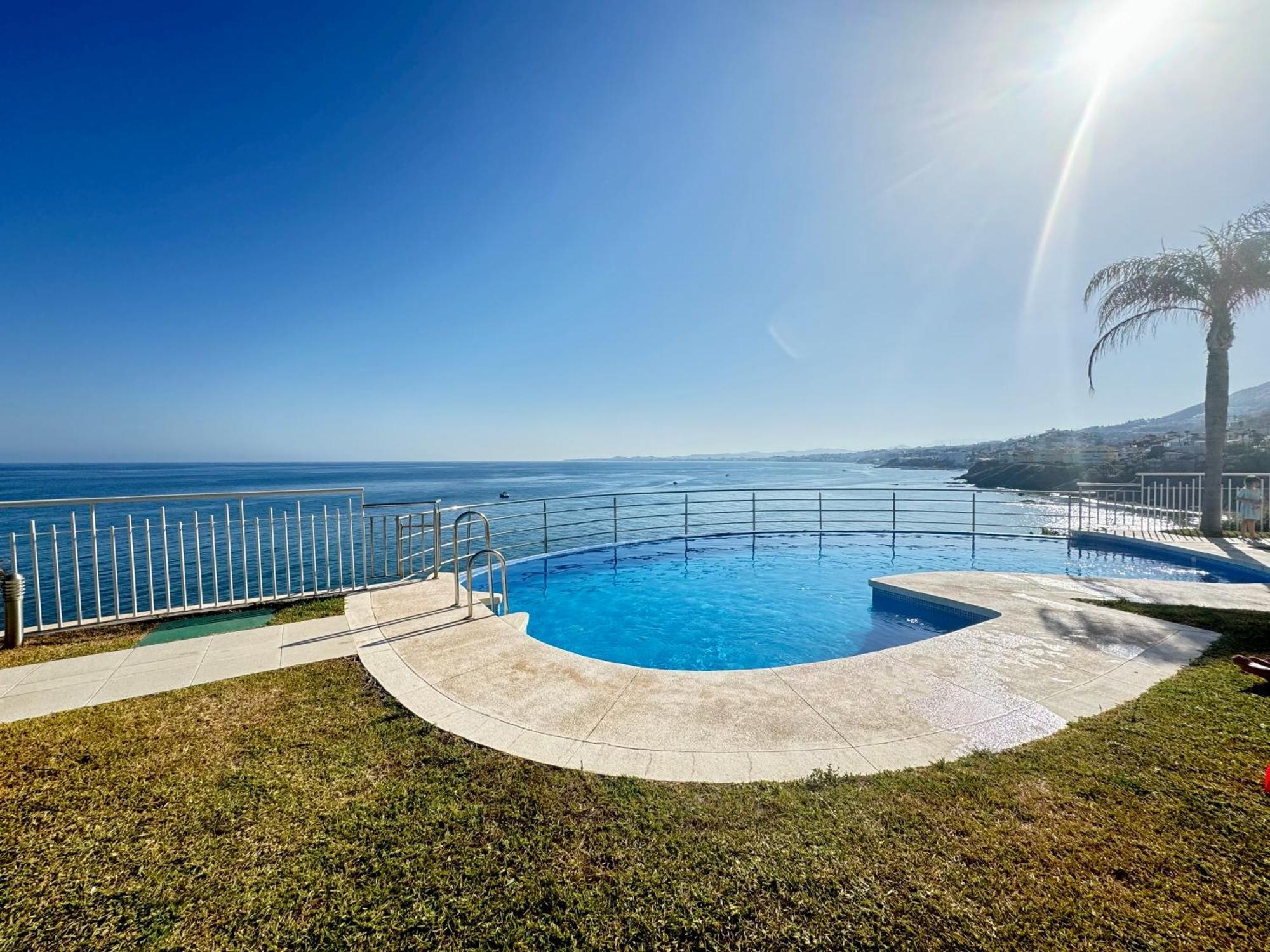 Apartment En Primera Linea De Playa En *